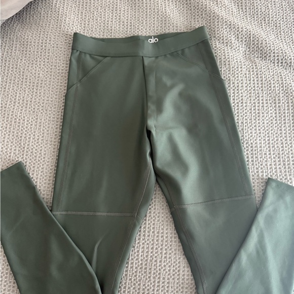 Alo Airlift Leggings- Green Cactus - Size S - Picture 1 of 5
